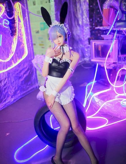 美女爱爱视频_1080动漫在线观看