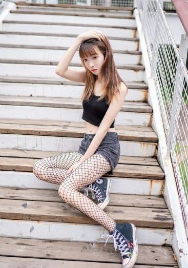 双手揉捏着乳球不停耸动_BD神马影院在线